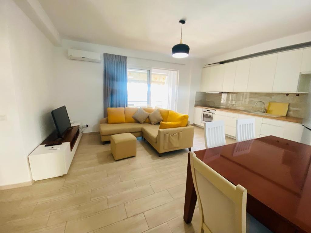 Cava Apartments Sarandë Exteriör bild